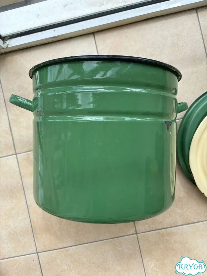 Бак СССР эмалированный 20 л с крышкой и ручками фото 3