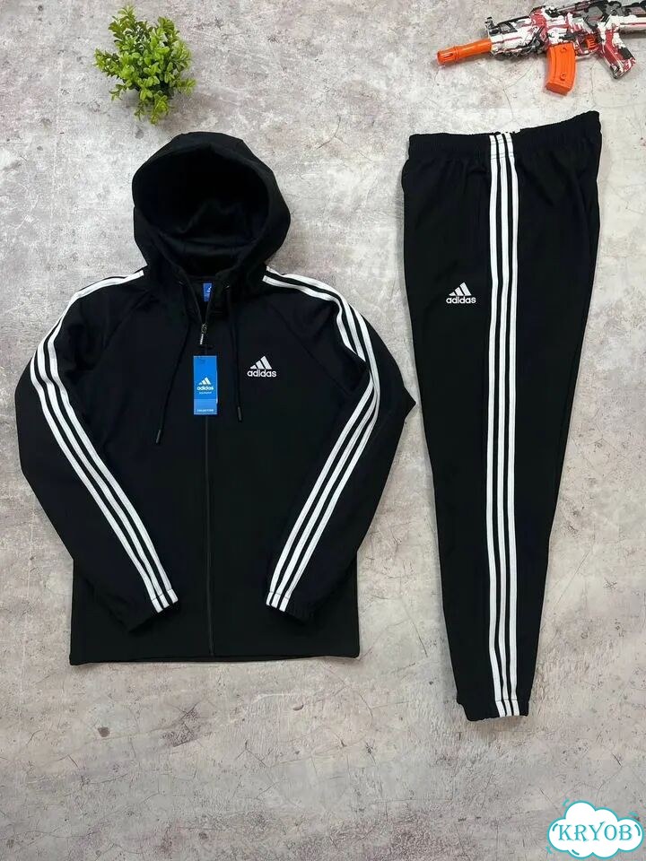 Спортивный костюм Adidas фото 1