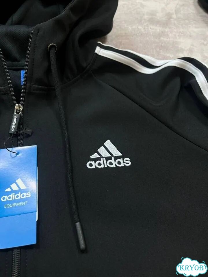 Спортивный костюм Adidas фото 4