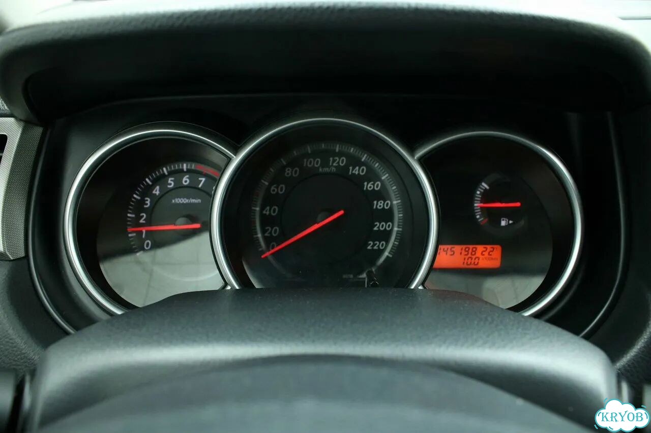 Nissan Tiida 1.6 AT, 2011, 145 198 км фото 7