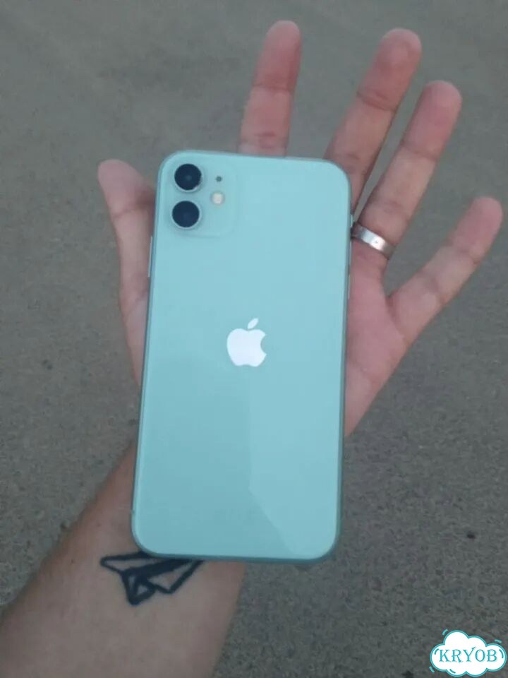iPhone 11, 128 ГБ, SIM + eSIM фото 2