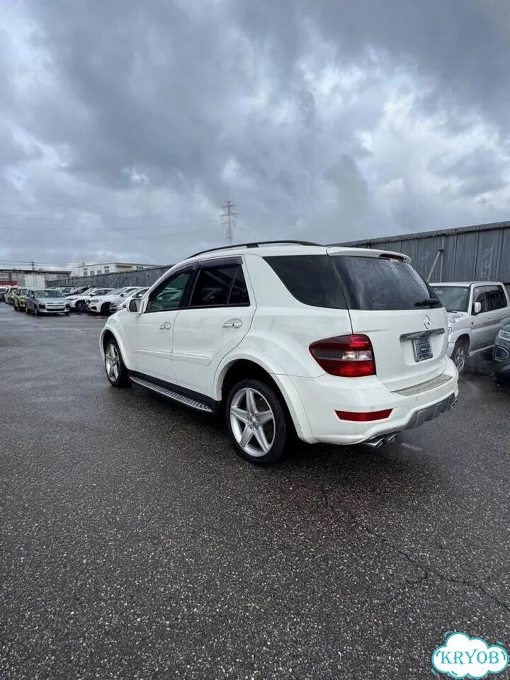 Бампер задний AMG задний Mercedes-Benz M-class фото 1