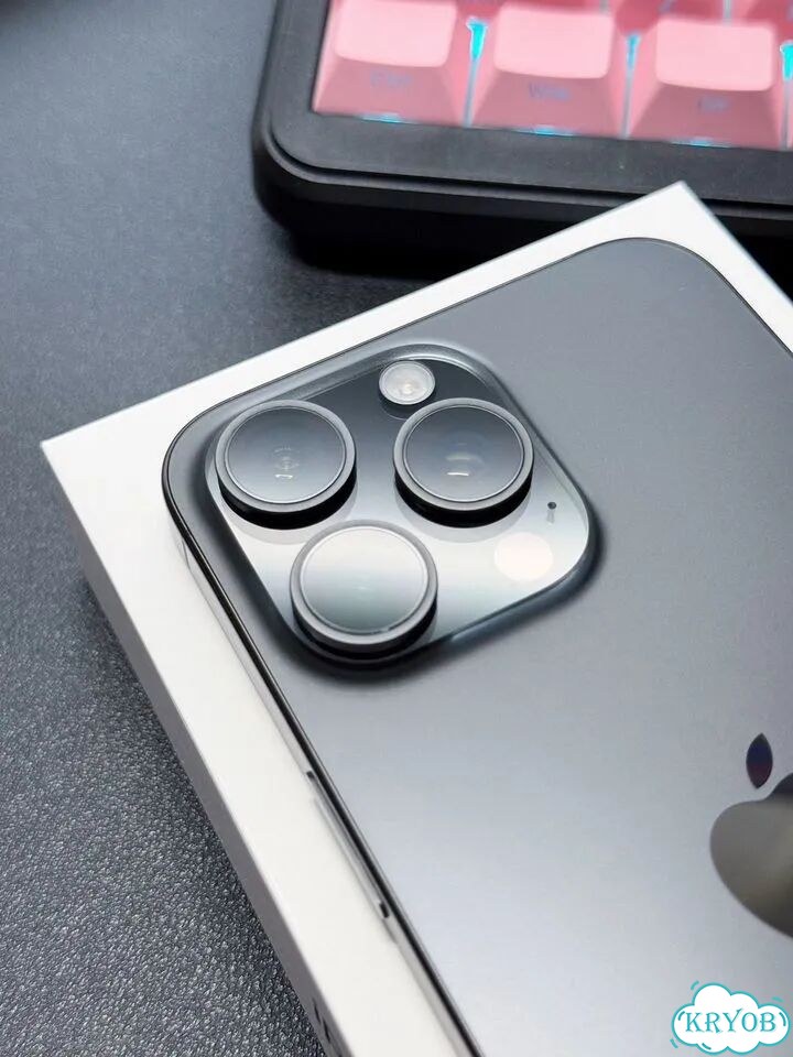 iPhone 15 Pro Max, 256 ГБ, SIM + eSIM фото 5