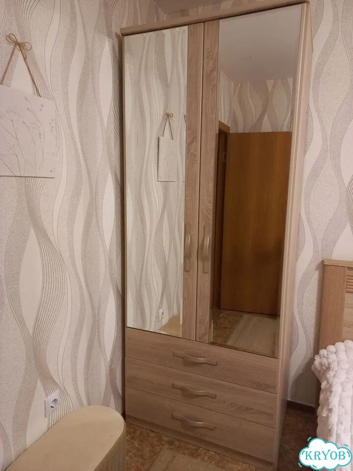 Шкаф распашной двухстворчатый фото 1