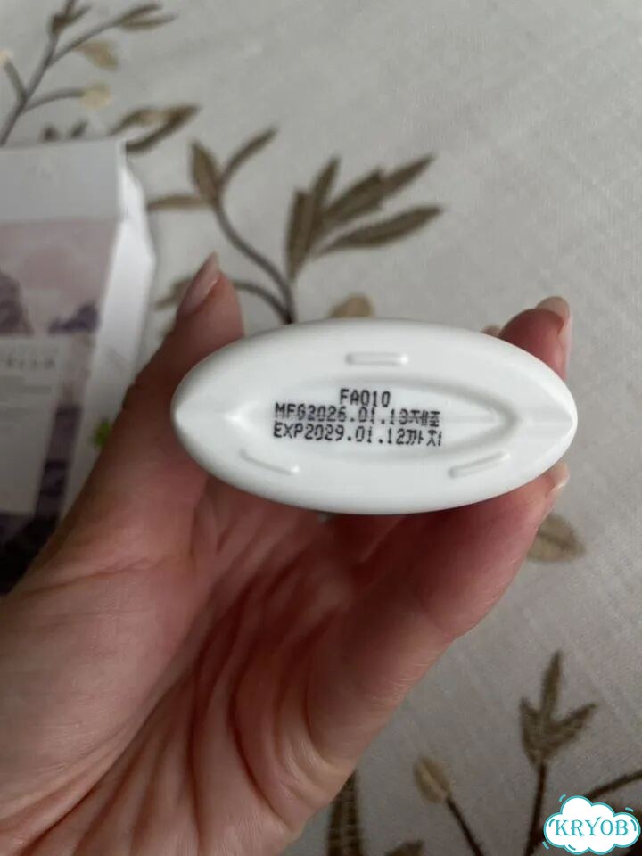 Солнцезащитный крем SPF 50 skin 1004 фото 2