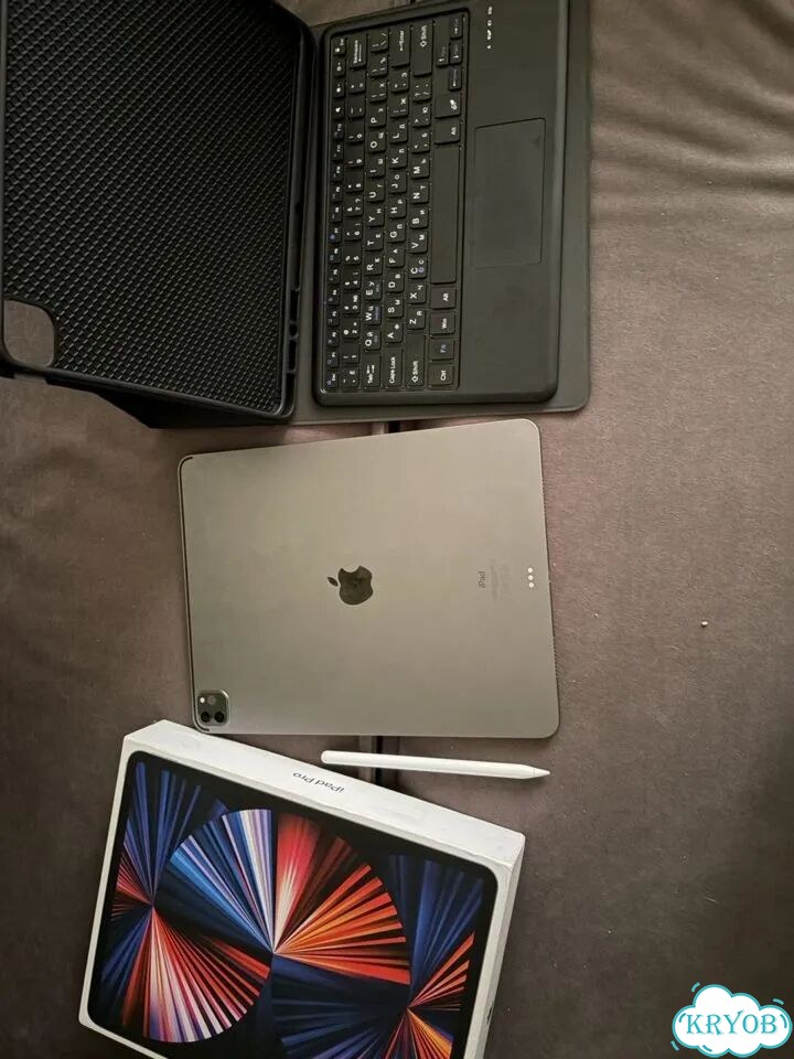 iPad pro 12.9 m1 256 wifi фото 1