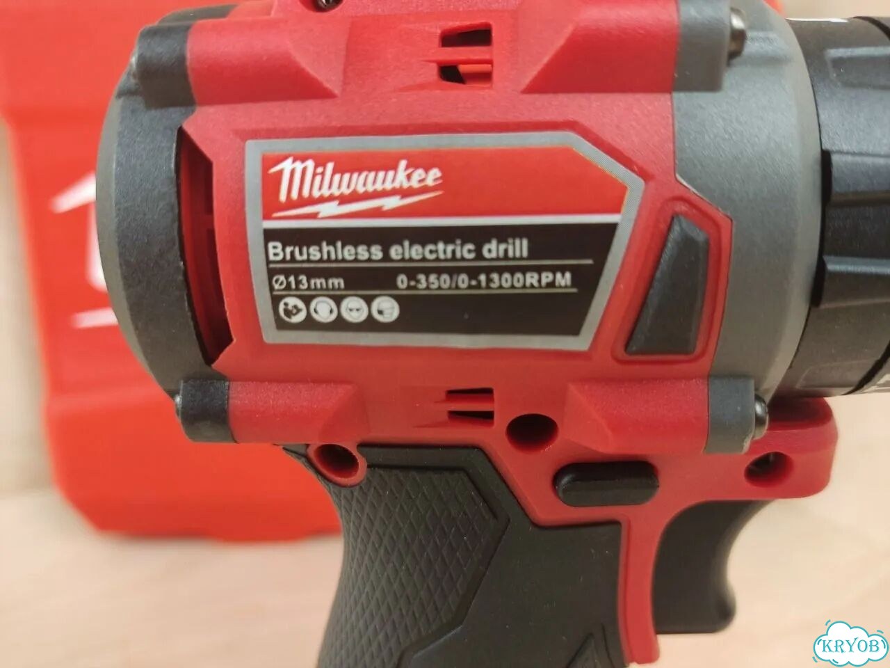 Шуруповерт Milwaukee 21V бесщеточный ударный 75Nm фото 3