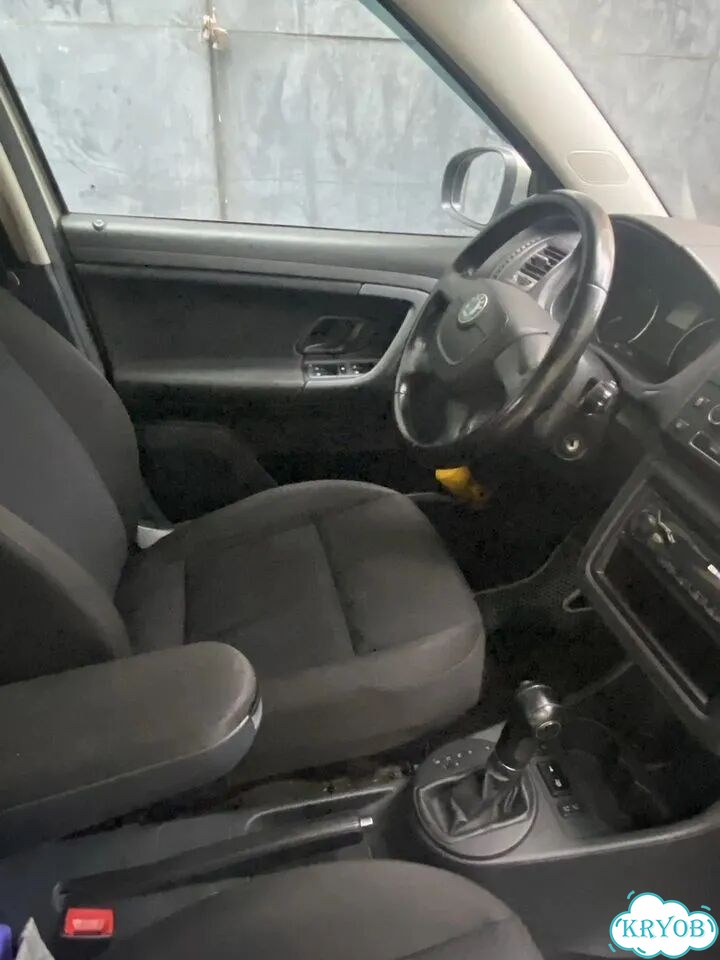 Skoda Fabia 1.6 AT, 2012, 180 000 км фото 7