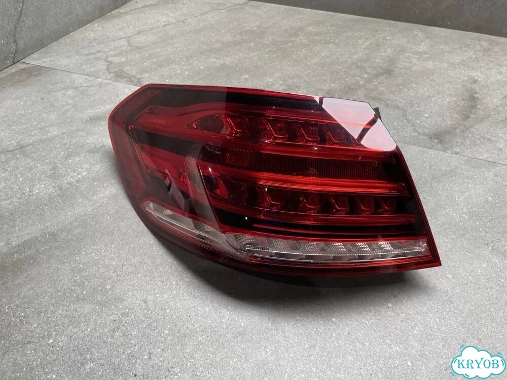Фонарь задний задний левый Mercedes-Benz E-class фото 1