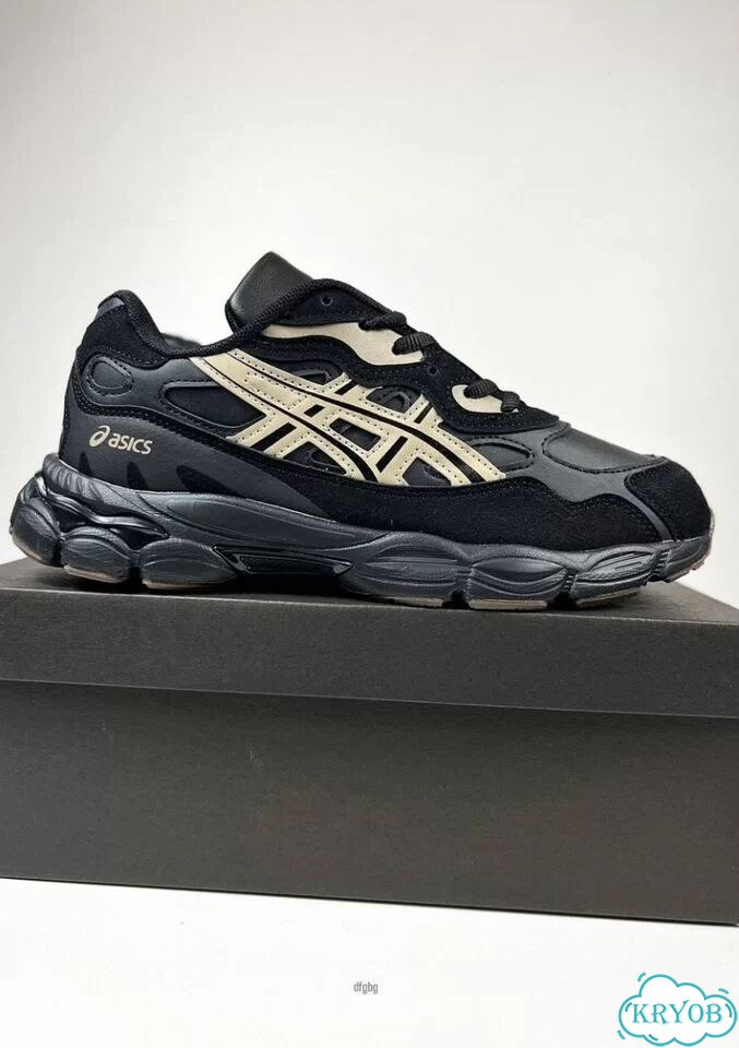Кроссовки Asics фото 1