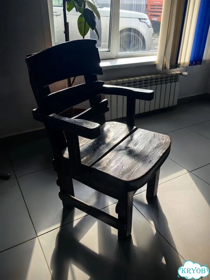 Стул из массива дерева фото 1
