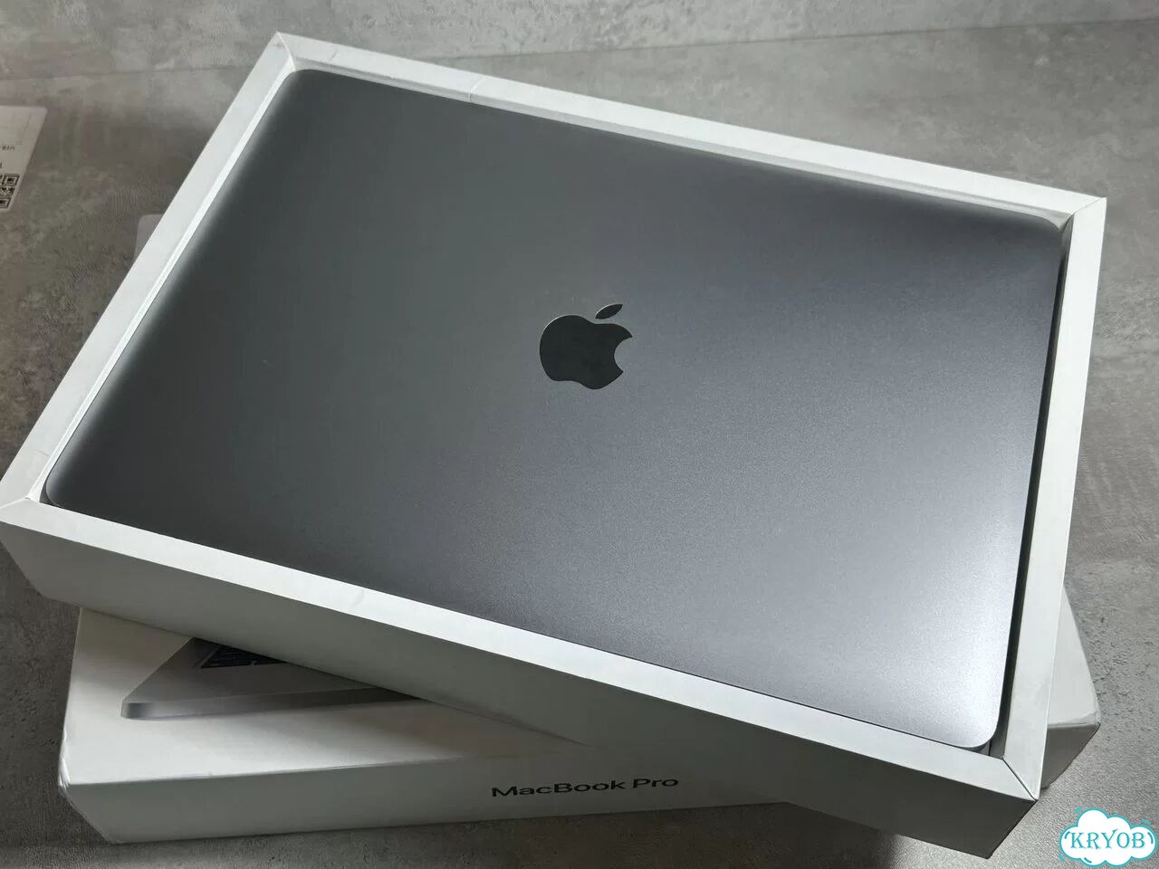 Macbook pro 13 2022 m2 8/256 gb фото 2