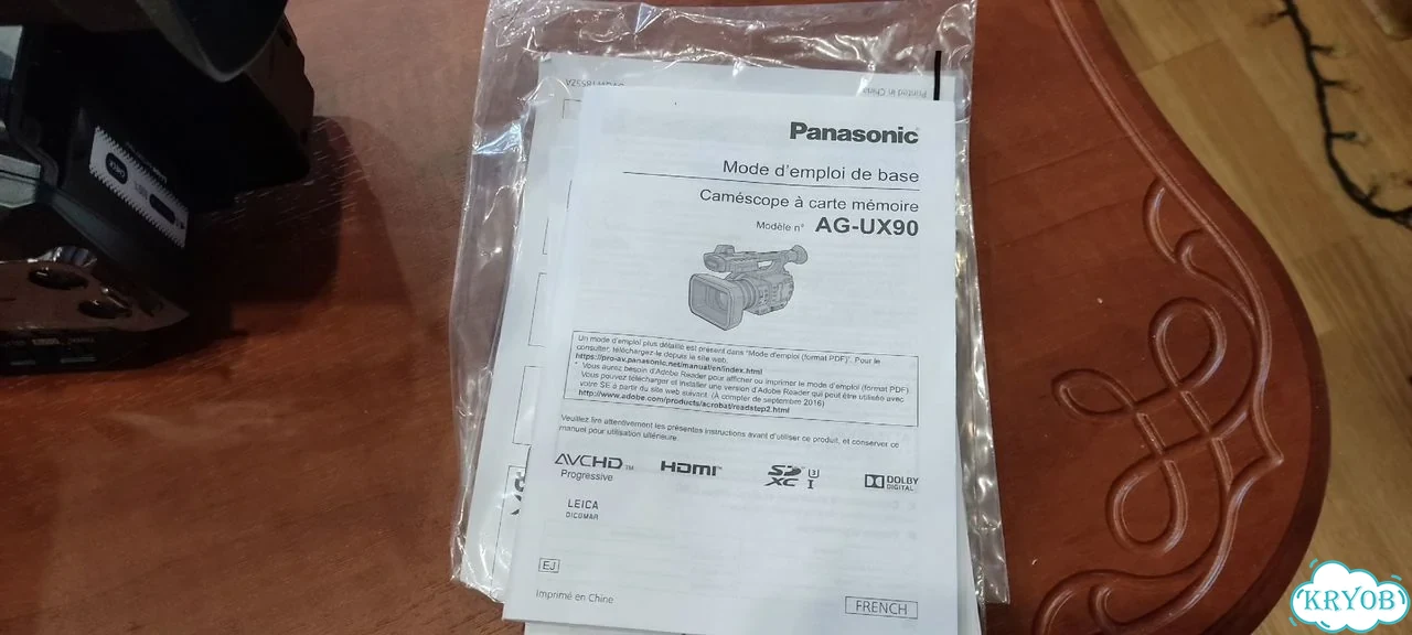 Видеокамера Panasonic AG-UX90 фото 2