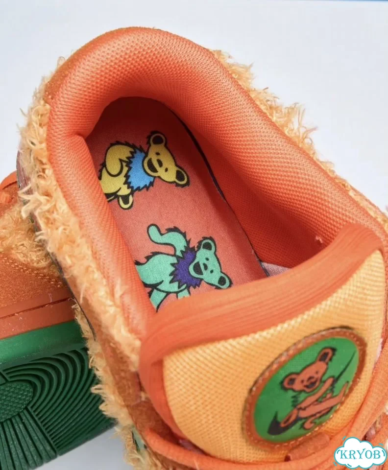 Кроссовки nike оранжевого цвета фото 4