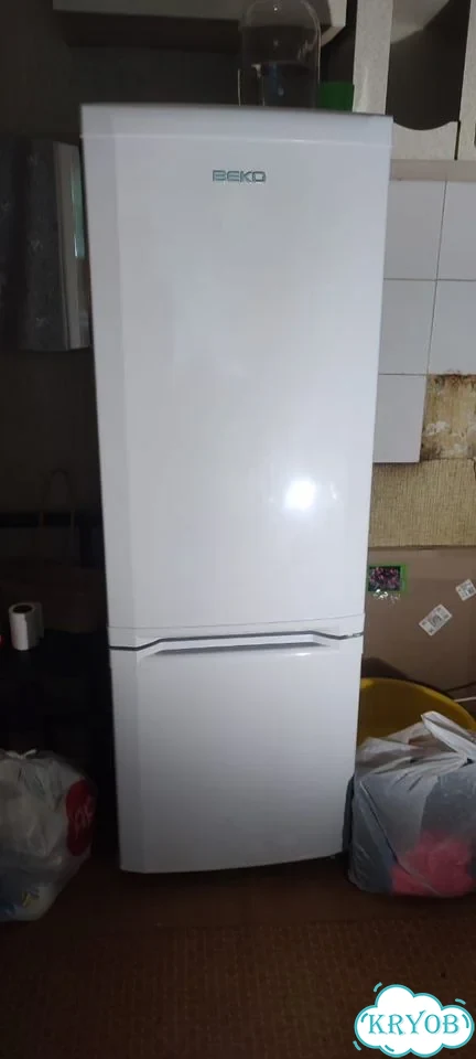 Холодильник бу фото 1