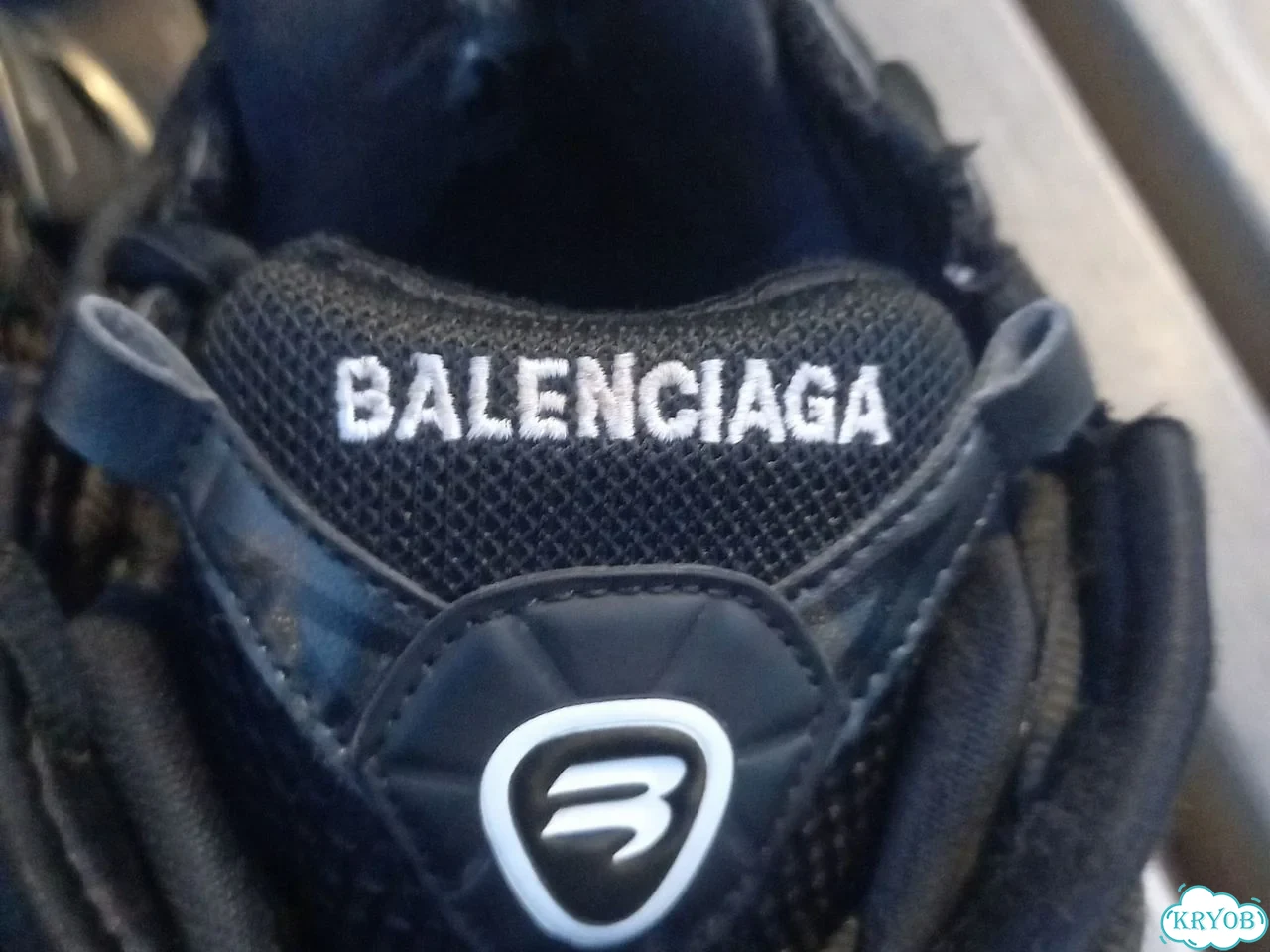 Balenciaga runner black фото 5