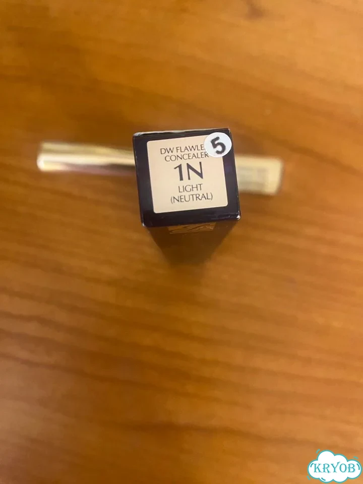 Estee lauder консилер 1N фото 2