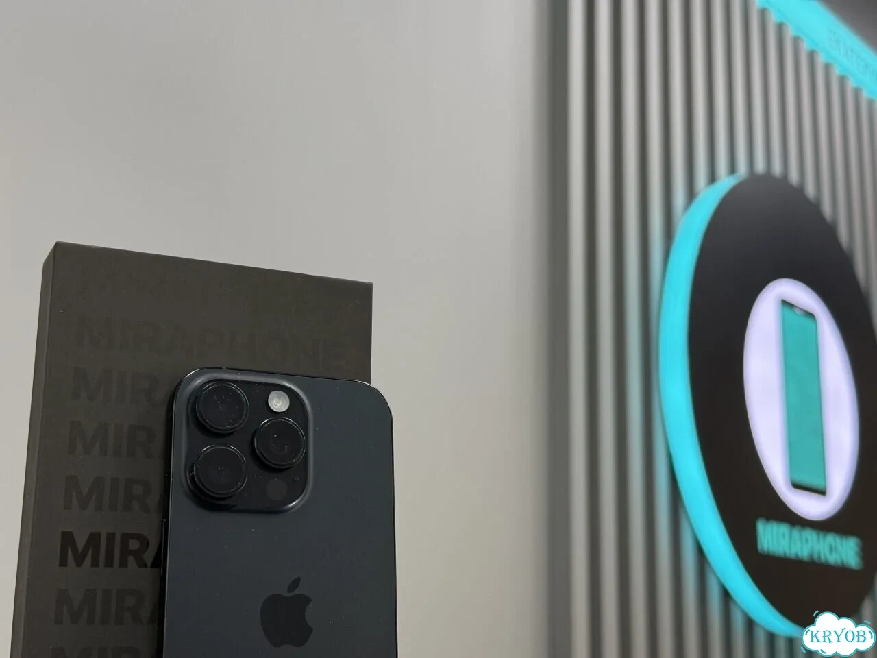 iPhone 15 Pro, 1 ТБ, eSIM фото 2