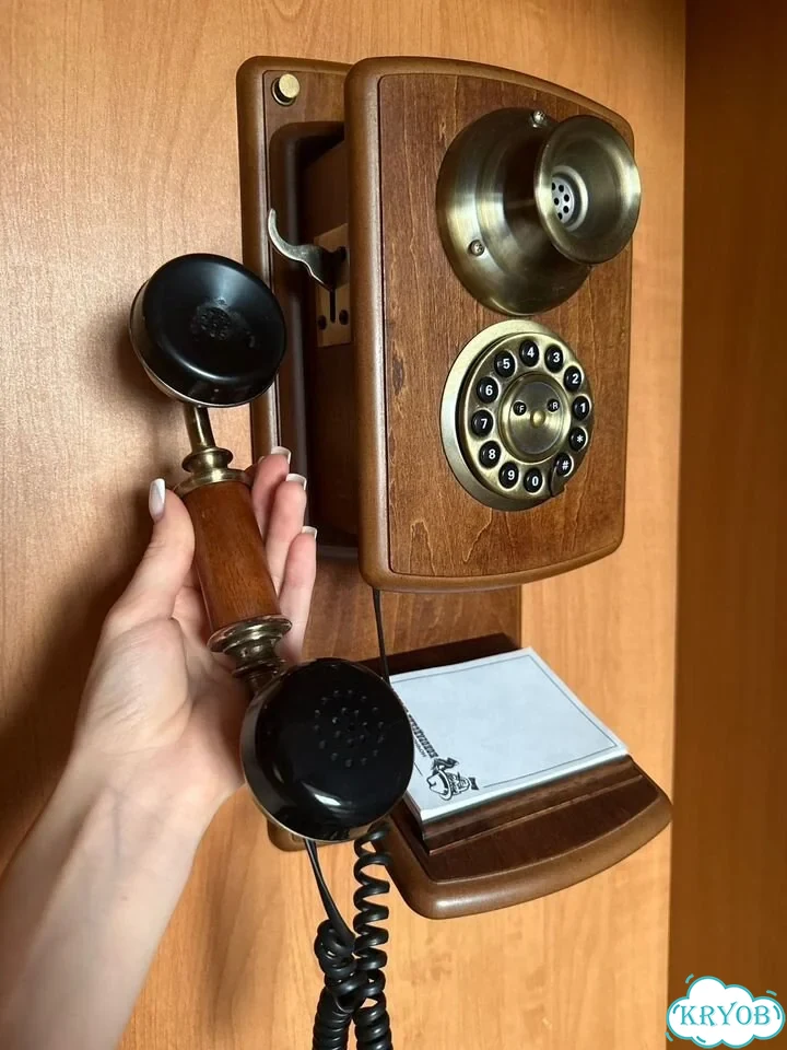 Ретро домашний телефон фото 2