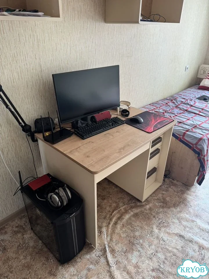 Компьютерный стол фото 1