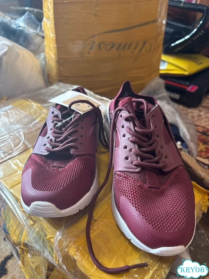 Кроссовки Nike женские фото 1