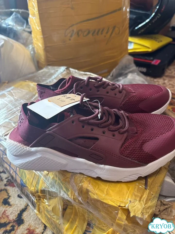 Кроссовки Nike женские фото 2