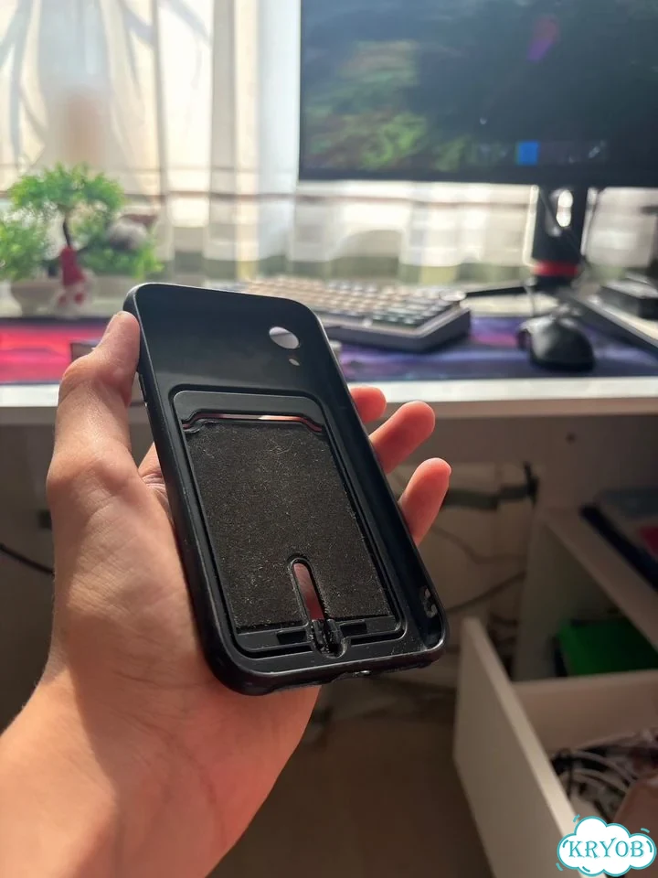 Чехол на iPhone XR с отсеком для карты фото 2