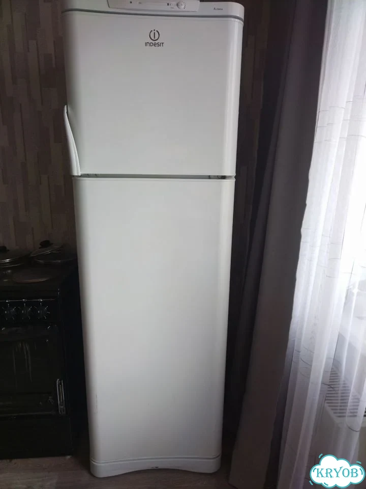 Холодильник бу фото 1