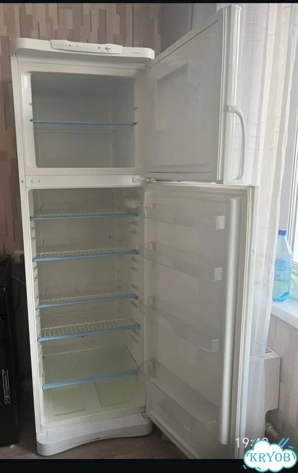 Холодильник бу фото 2