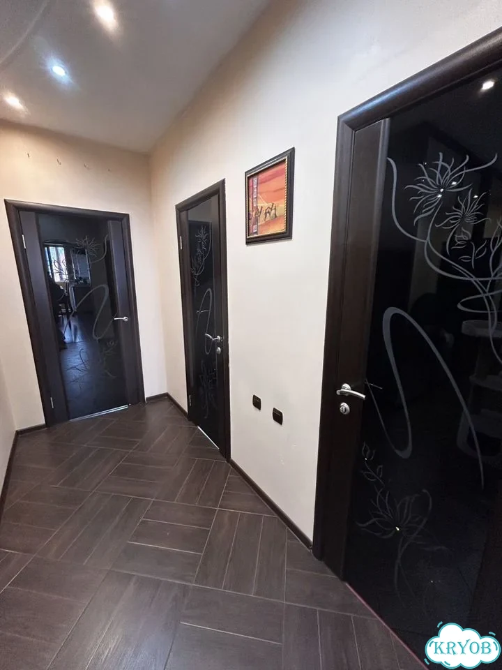 2-к. квартира, 82 м², 10/10 эт. фото 3