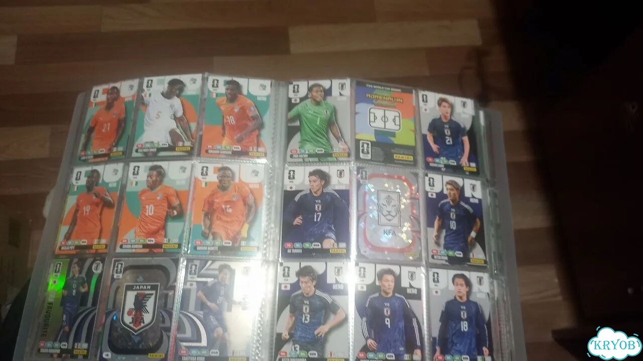 Почти полная Panini adrenalin xl 2026 worldcup фото 4