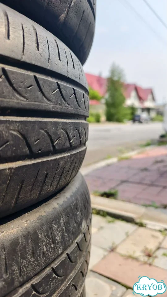 Yokohama BluEarth AE01 185/60 R15 84H фото 1