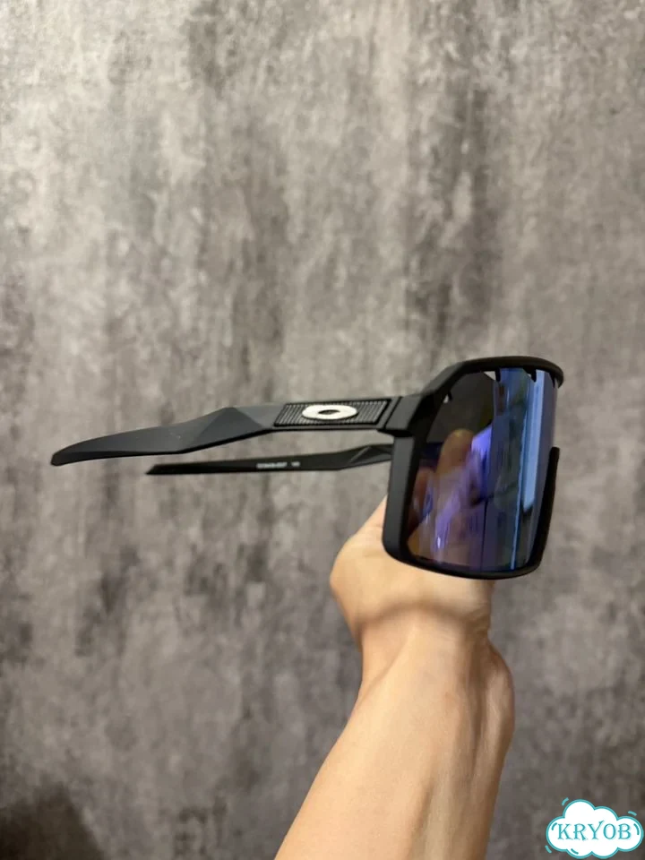 Новые очки солнцезащитные oakley sutro фото 2