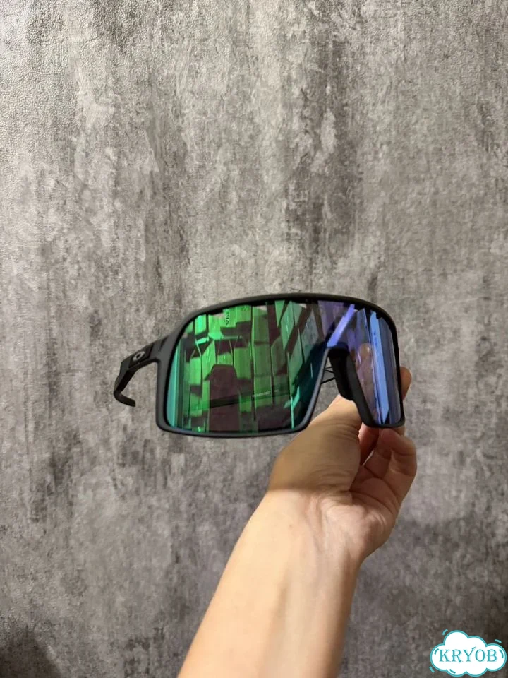 Новые очки солнцезащитные oakley sutro фото 6