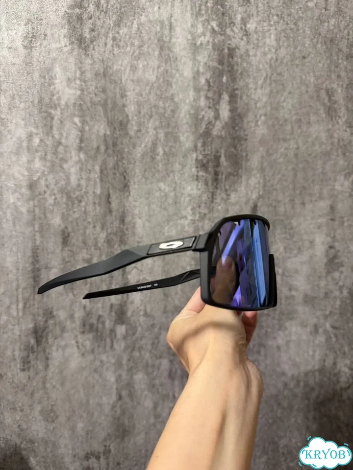 Новые очки солнцезащитные oakley sutro фото 7