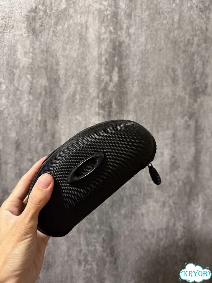 Новые очки солнцезащитные oakley sutro фото 9