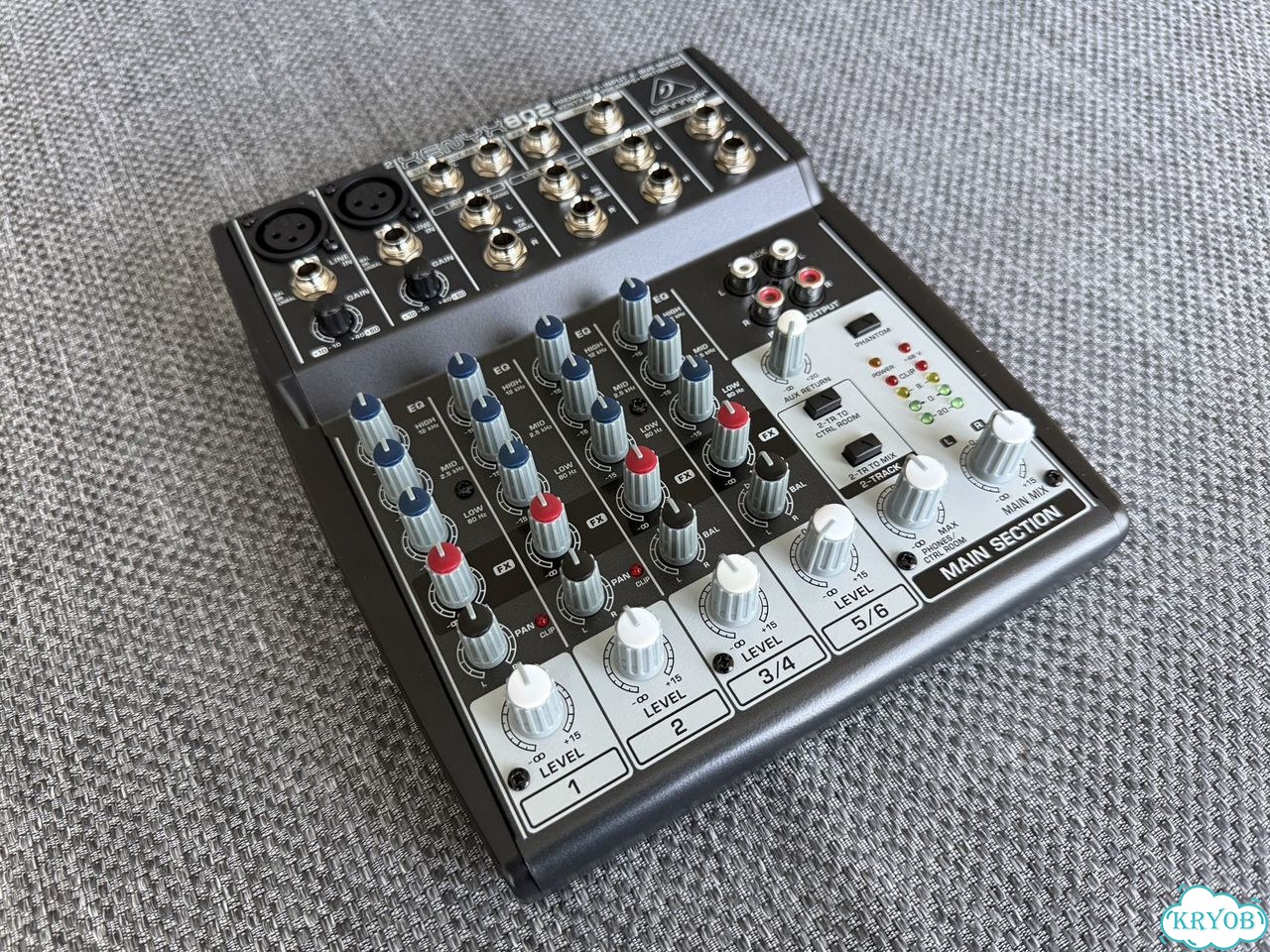 Behringer xenyx 802 аналоговый микшер фото 1