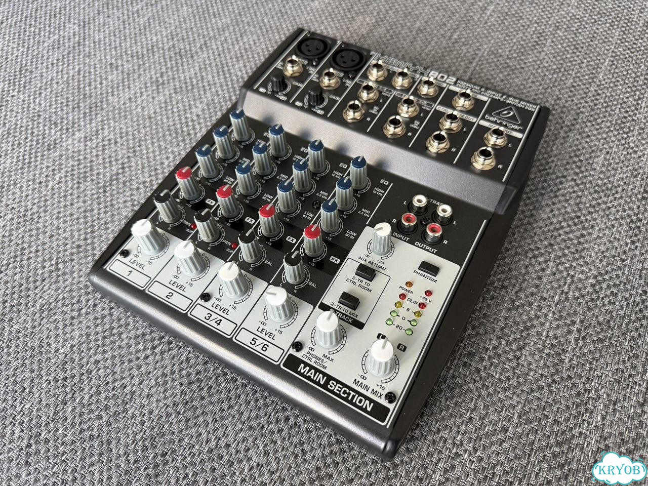 Behringer xenyx 802 аналоговый микшер фото 3