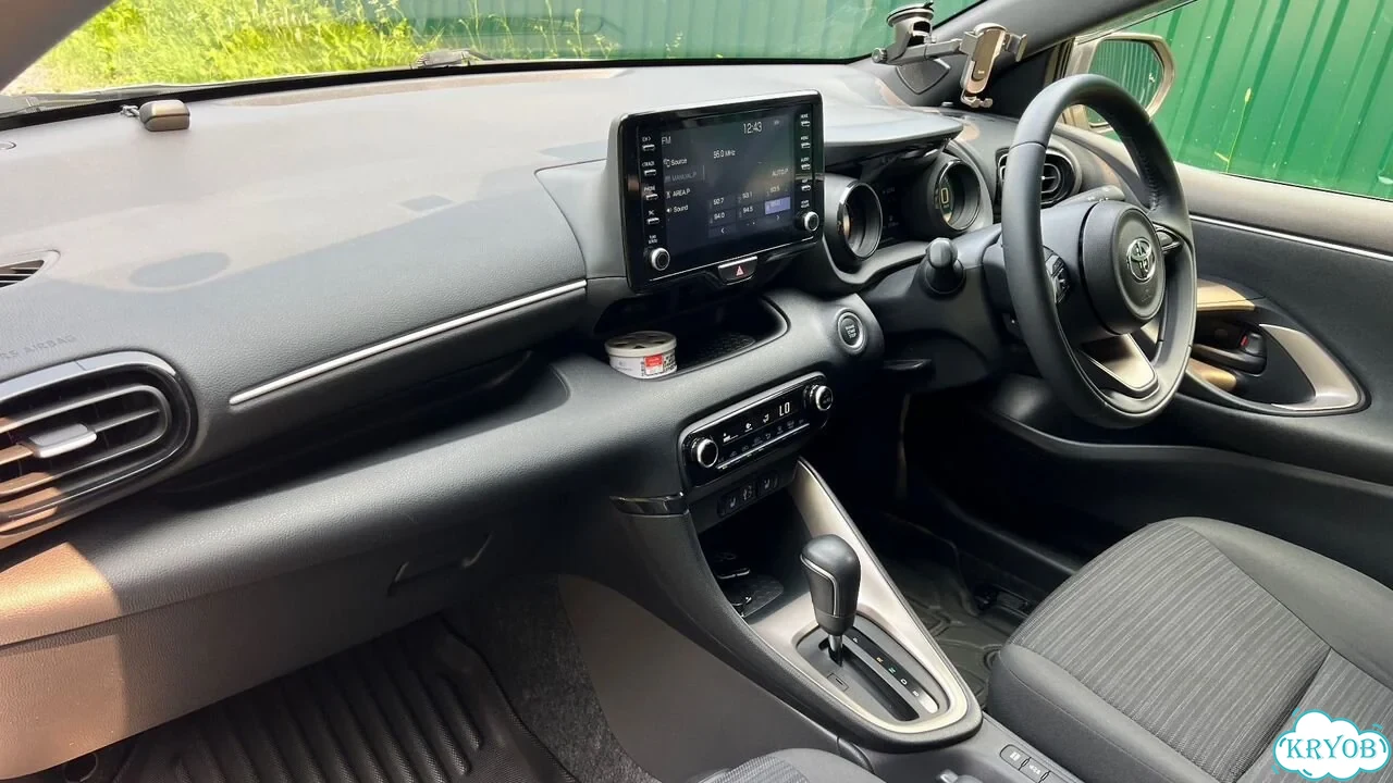 Toyota Yaris 1.5 CVT, 2021, 33 200 км фото 5
