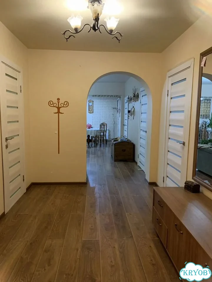 4-к. квартира, 100 м², 1/1 эт. фото 5