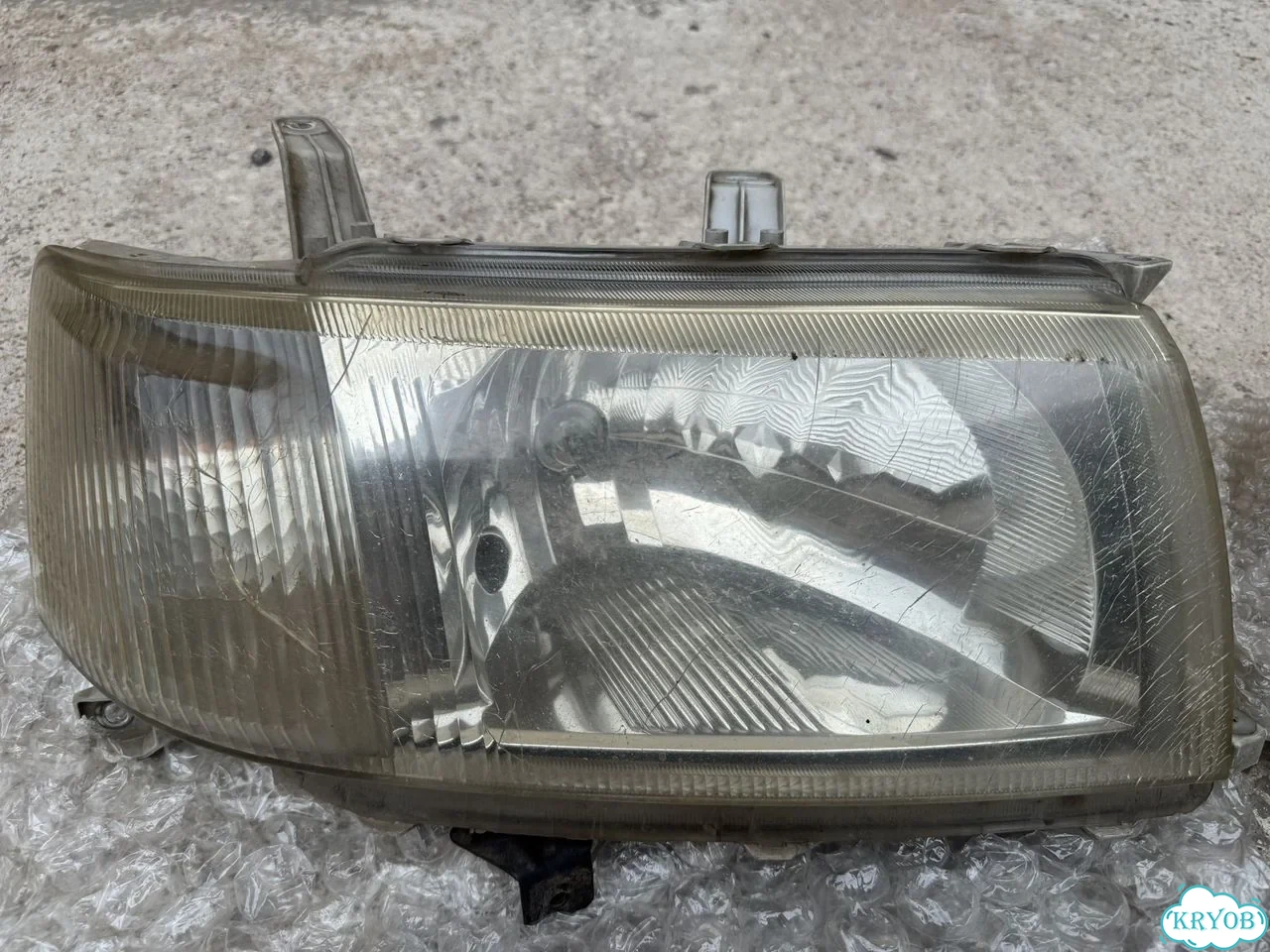 Фары на toyota probox фото 3