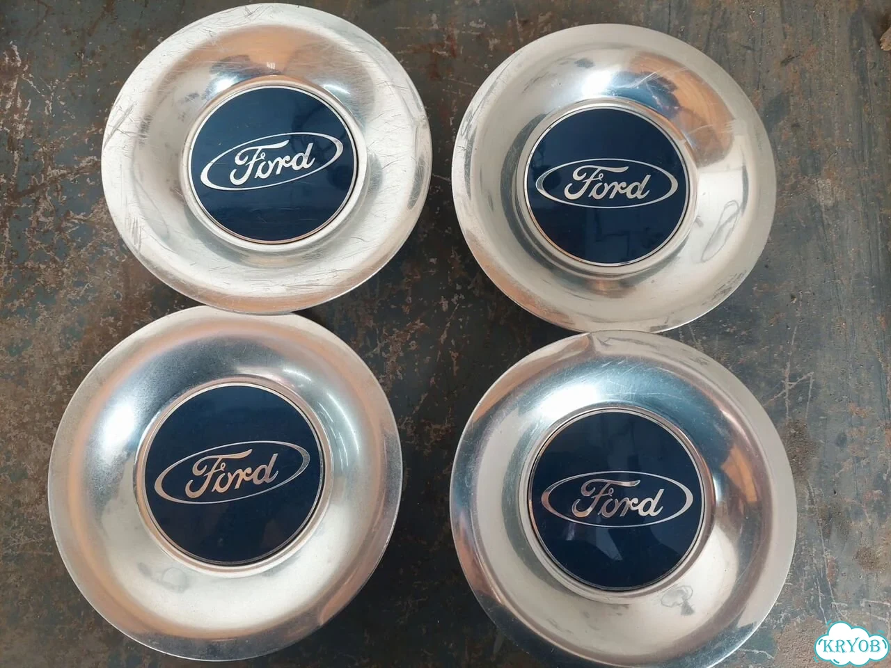 Заглушки на диски Ford фото 1