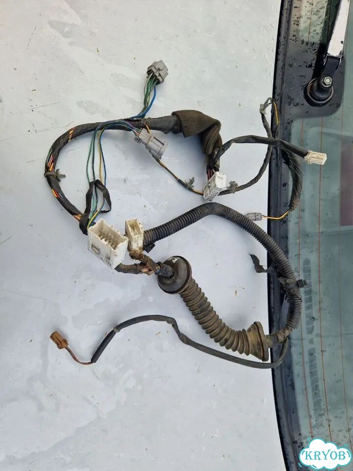 Проводка дверей Nissan Bluebird u14 фото 1