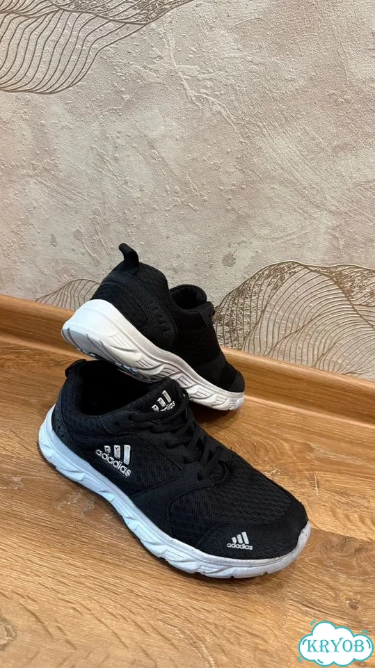 Кроссовки adidas фото 1