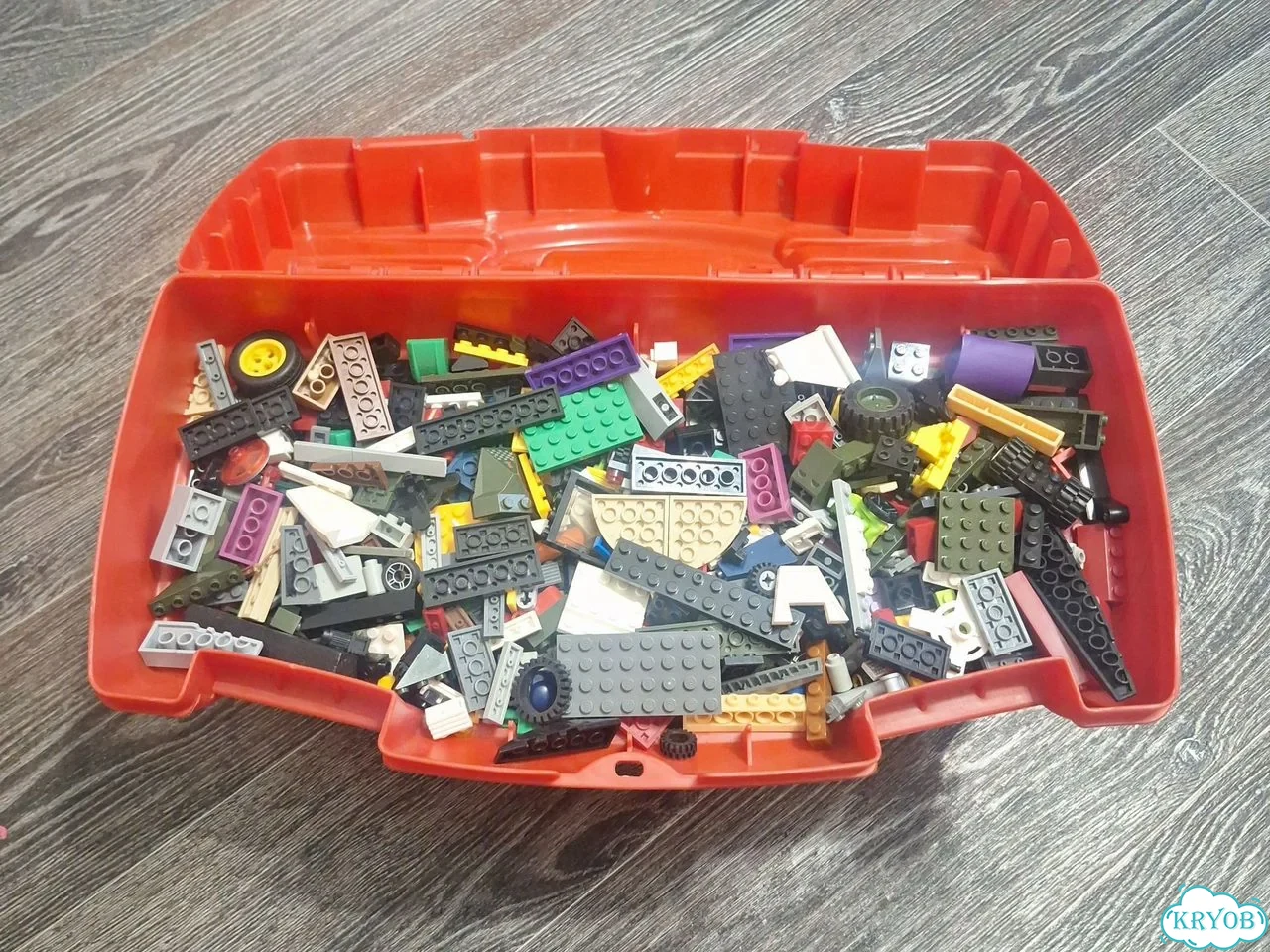 Lego россыпью плюс в подарок фигуруи фото 1