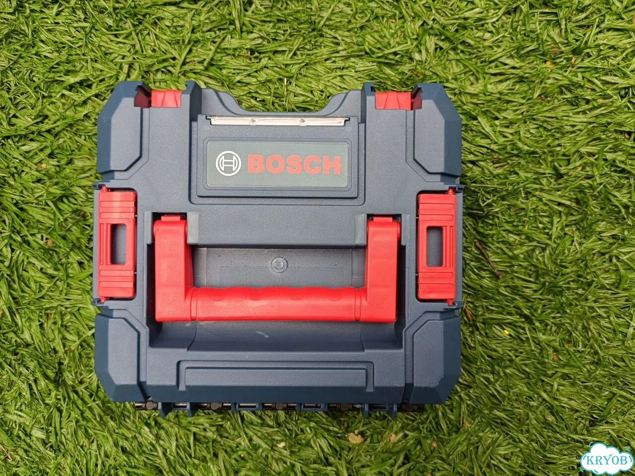 Шуруповерт Bosch 18V бесщеточный полный комплект фото 9