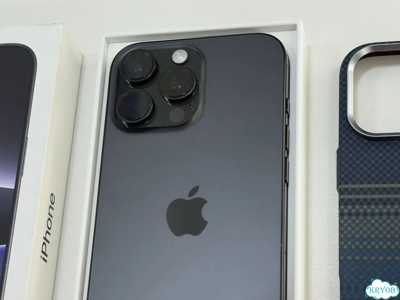 iPhone 16 Pro Max, 256 ГБ, SIM + eSIM фото 2