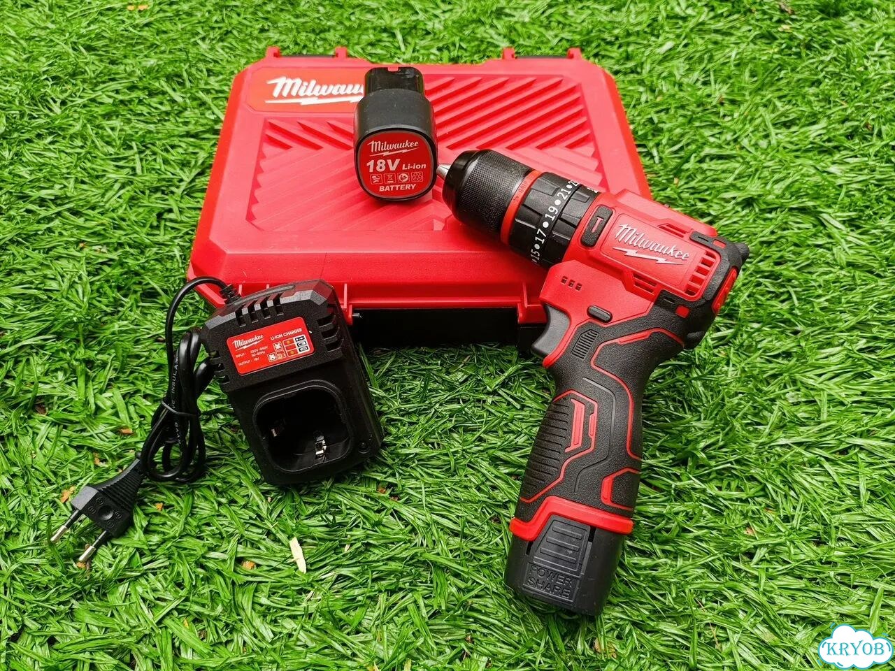 Шуруповерт Milwaukee 18V бесщеточный 2АКБ ударный фото 2