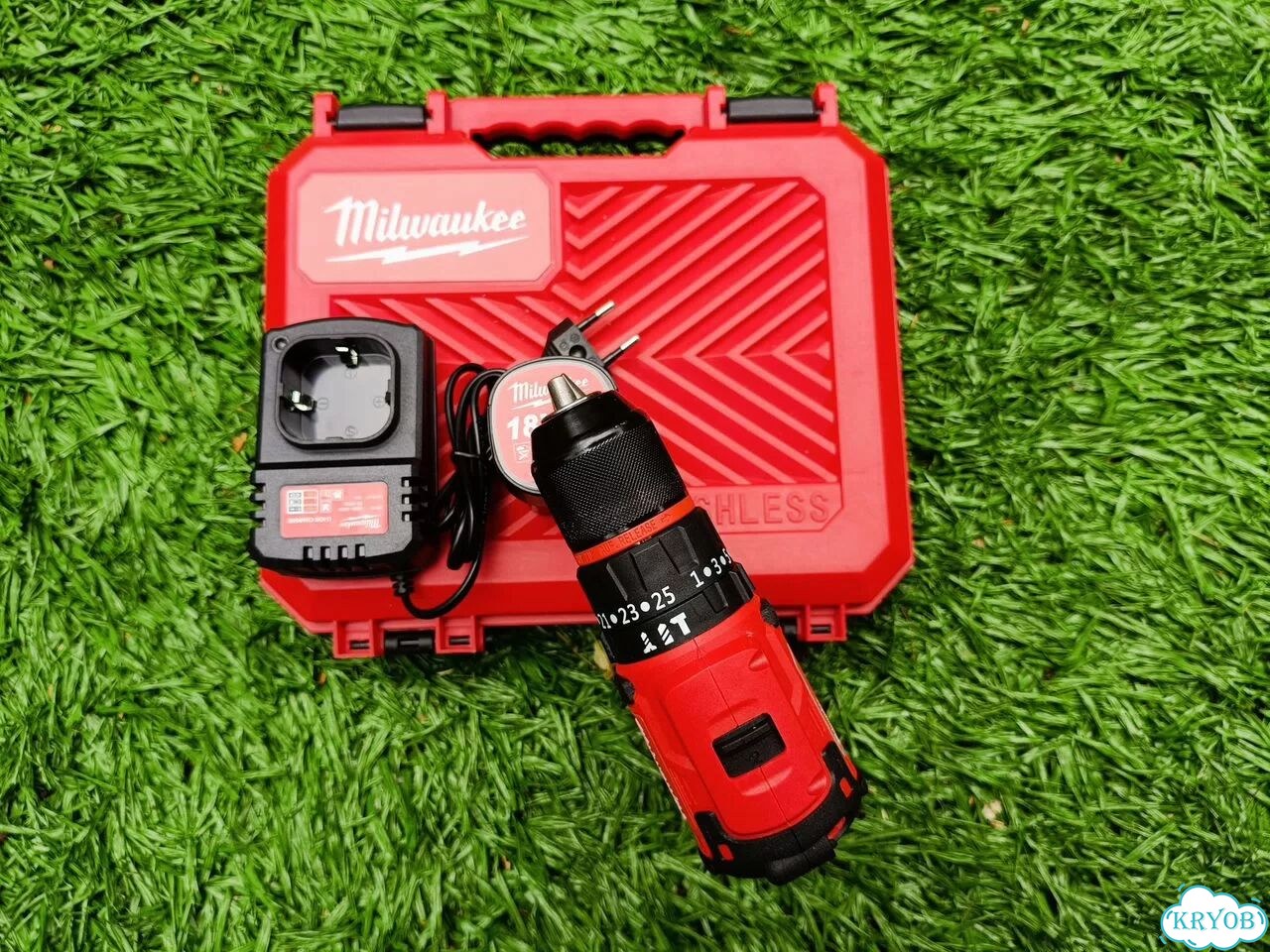 Шуруповерт Milwaukee 18V бесщеточный 2АКБ ударный фото 3