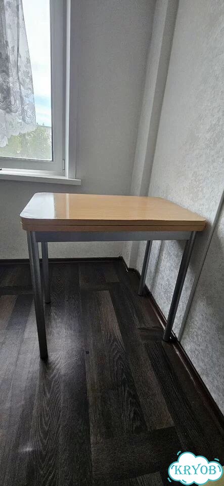Стол фото 1